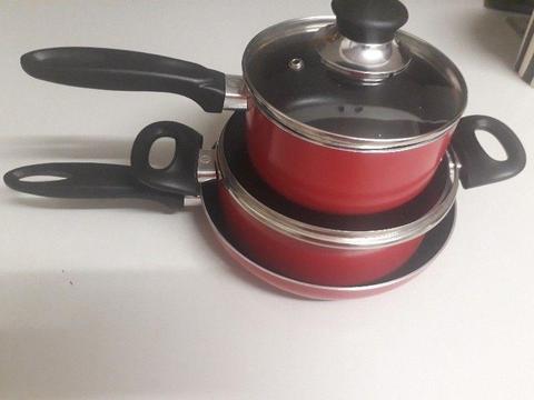 Red pot set. Pan, med pot and small pot