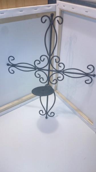 Metal cross candle holder