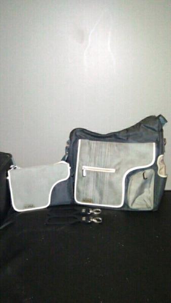 JJcole Diaper Bag Plus Two Clip Toys