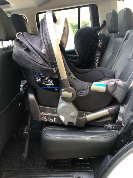 Nuna pipa car seat including isofix base