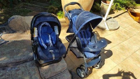 Graco Mirage Plus travel system and car seat base (like new)