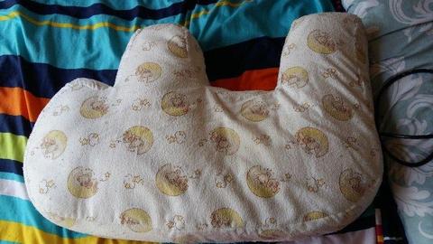 Breastfeeding pillow