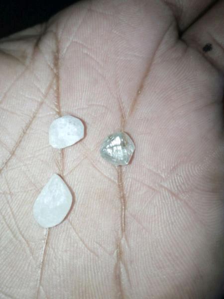Rough diamond stoned