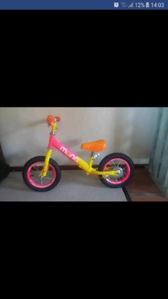Kids Balance Bike - Excellent condition - Hardly used