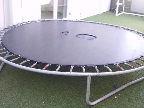 Trampoline to give a way