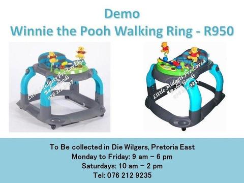 Demo Winnie the Pooh Walking Ring