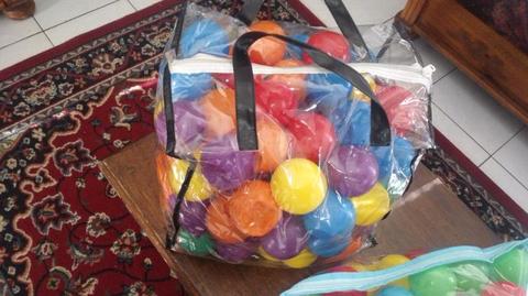 2 bags of balls