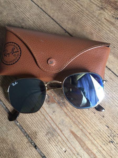 Ray Ban mint condition with pouch
