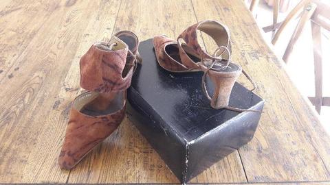 Brown heels with ankle strap - size 5