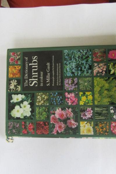 THE DICTIONARY OF SHRUBS IN COLOUR - S.M. GAULT - AS PER SCAN