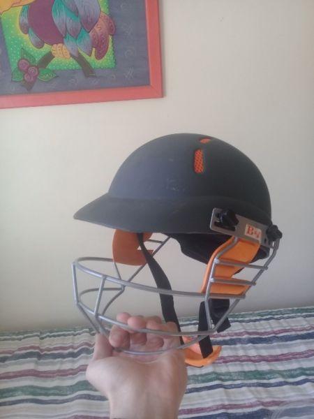 B&S cricket helmet
