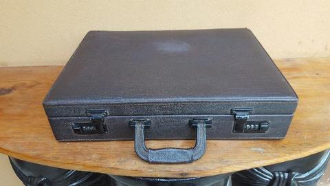 Lovely old dark brown brief case