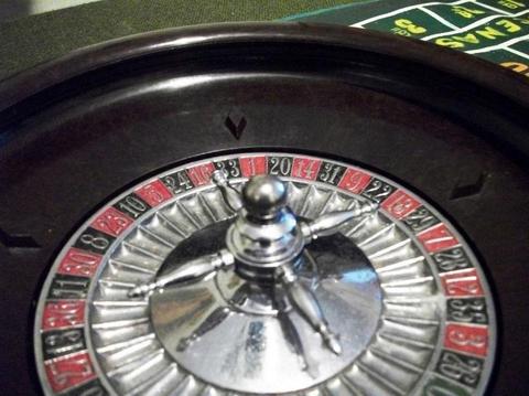 Impecable Ruleta Chad Valley Año 50 'Made In England'