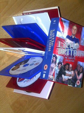 The complete boxset of the entire Little Britain TV Series. BRAND NEW 0823970501
