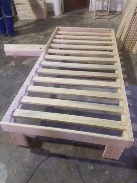 SINGLE DIVAN PINE BEDS FOR R750-( YOU CAN PAY AT HOME )