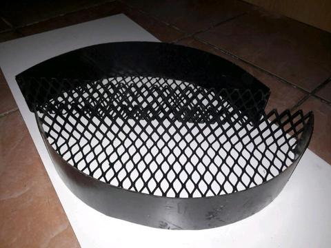 Kettle braai charcoal baskets