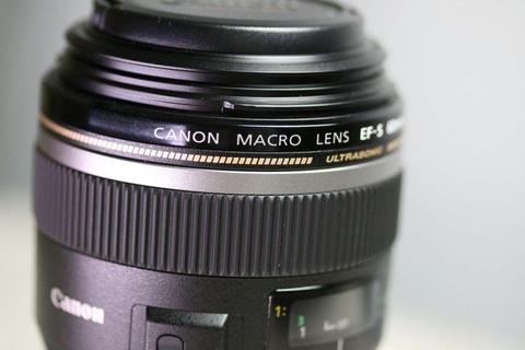 Canon EF-S 60mm f2.8 USM MACRO lens for sale