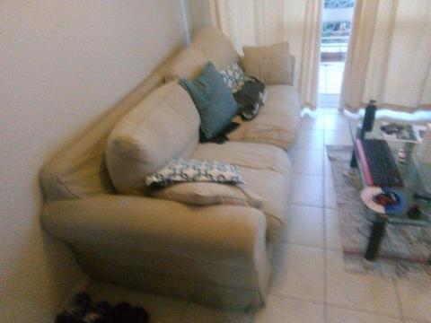2nd hand couch
