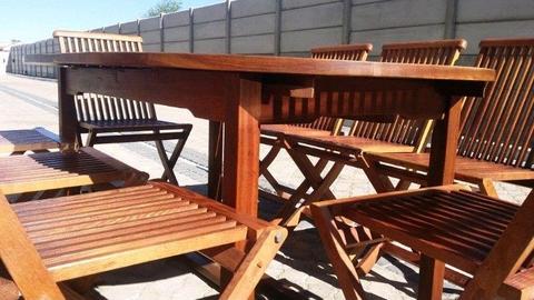 Looking for a SHOWROOM CONDITION 8 SEATER SOLID TEAK PATIO SET!