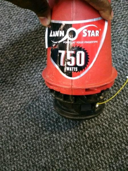 Weed Trimmer Lawnstar LS750 fairly used and it's ELECTRONIC