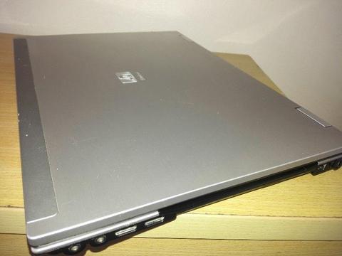 Hp Compaq 8530w dual core Laptop for sale, 2.1ghz dual core cpu, 2gb ram, 160gb hdd, .HDMI