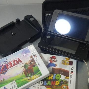 Nintendo 3ds xl with 2 games