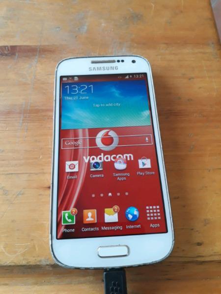 SAMSUNG S4 MINI