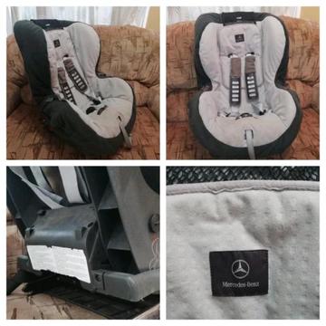 Mercedes Benz isofix carseat 9-18kg