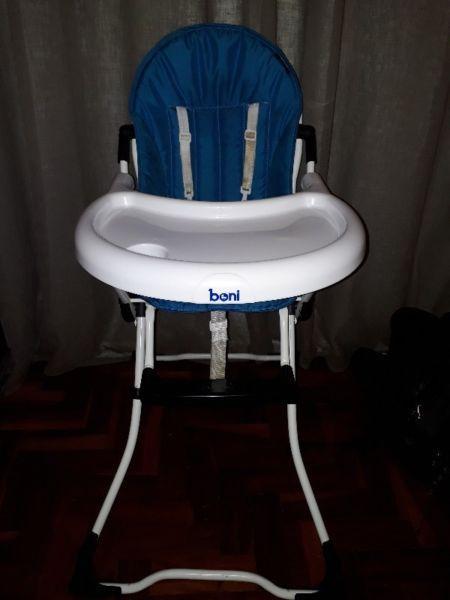 Baby feeding chair