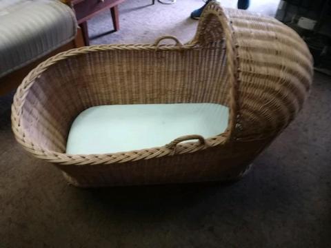 Baby wicker crib / cot with mattress