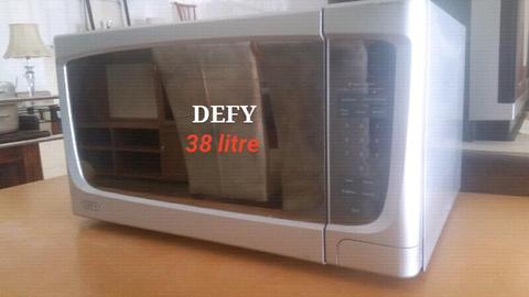 ✔ CLEAN!!! Defy 38 litre Microwave (DMO 353)