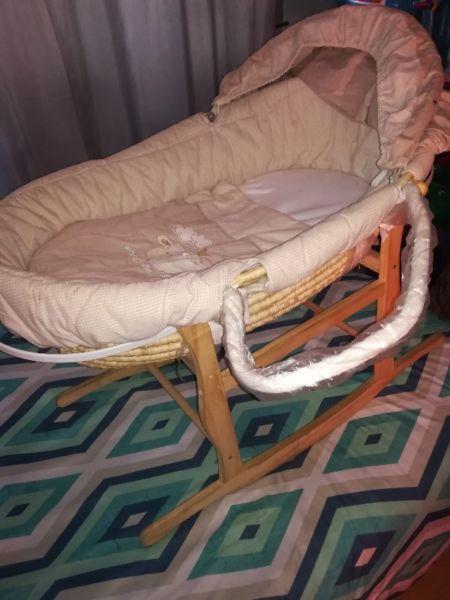 Baby crib