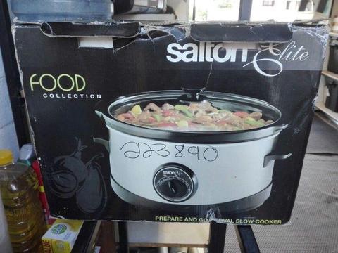 Salton Elite Slow Cooker - Brand new - Price Neg