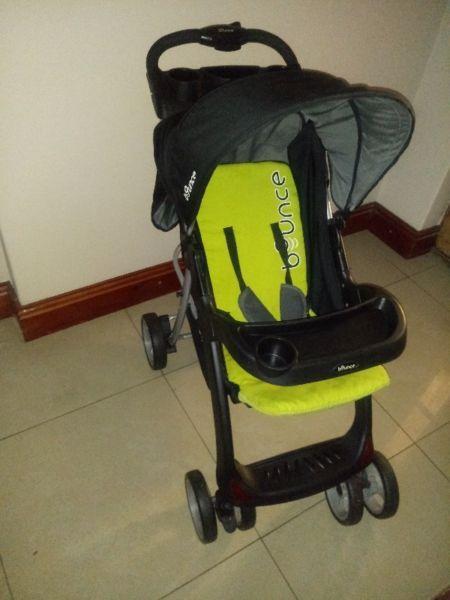 Bounce travel pram R700