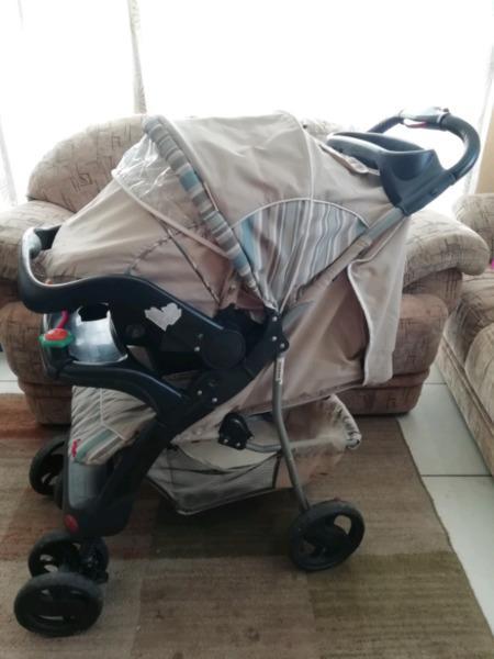 Chelino travel system