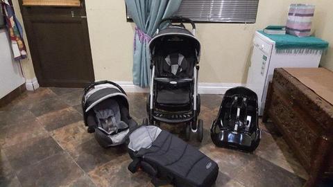 Graco Tour Deluxe Travel System