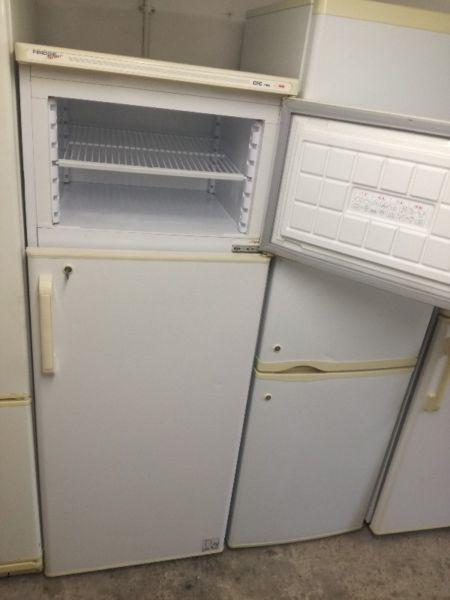 Fridge master fridge freezer R1500