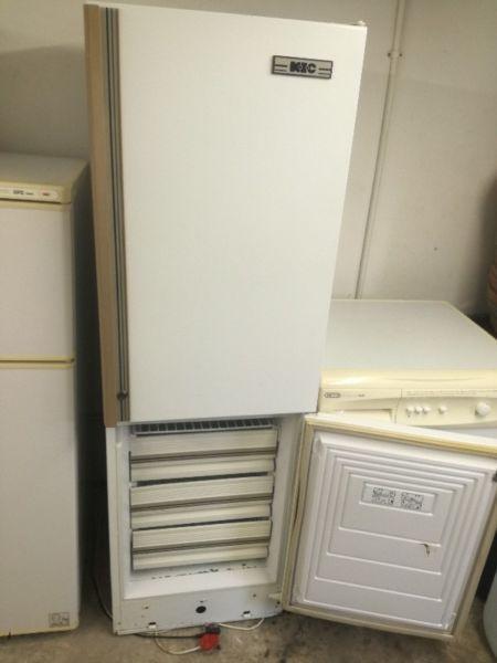 Kic fridge freezer and R1400