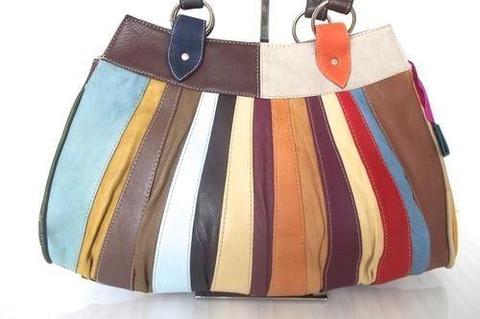 ***NEW ***Stunning Ladies real leather Bag in a Rainbow of colors. A Great buy! Excellent quality!