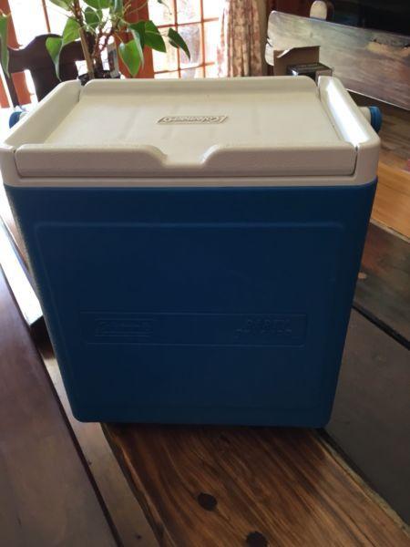 Coleman cooler box