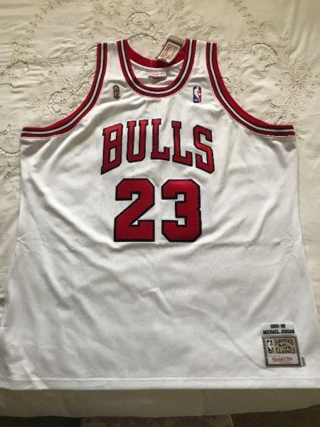 Autographed Original Michael Jordan number23 Basketball NBA Shirt