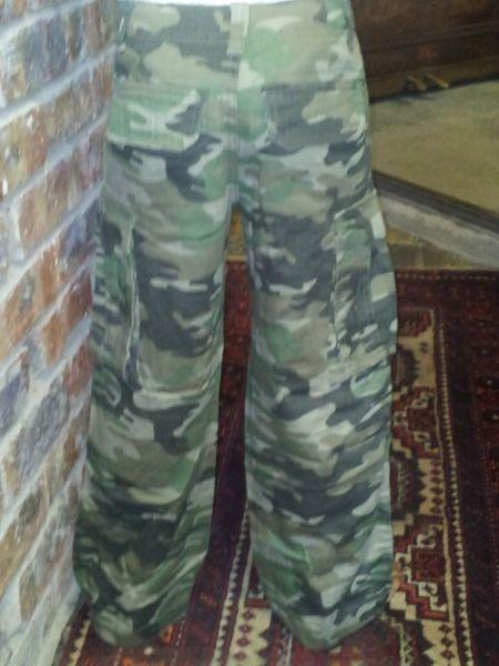 children clothing army pants diffrent sizes