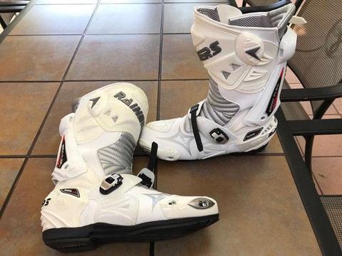 Track Race Boots - Rainers