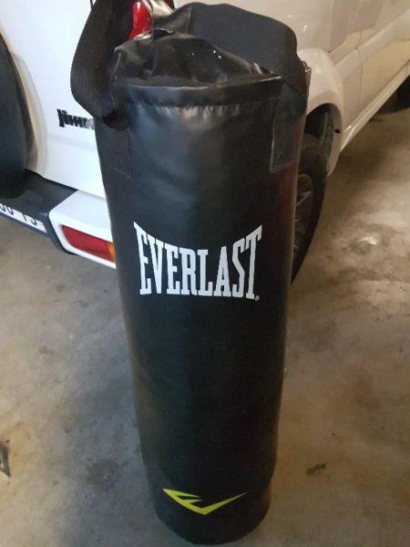 Boxing bag with hanger
