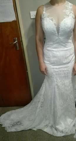 Wedding dress R5000