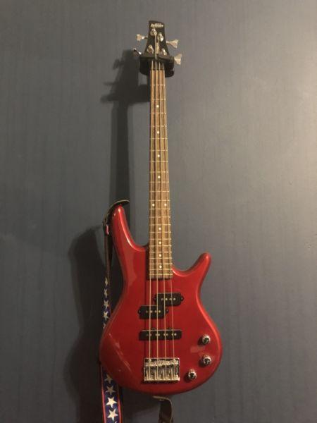 Red bass guitar + amp (imported from America )