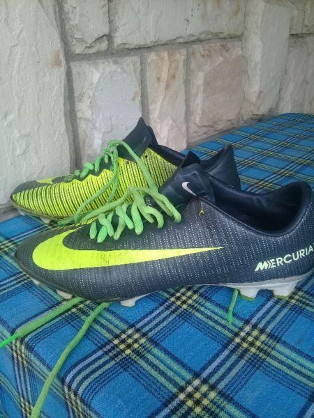 Soccer boots for sale 2nd hand