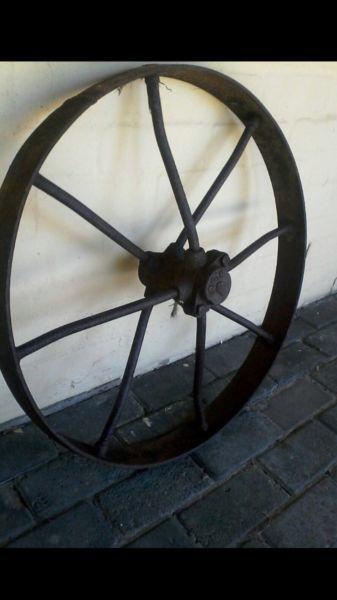 Antique wagon wheel