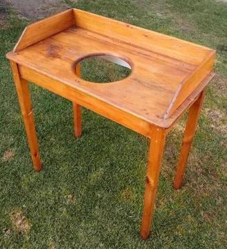 Antique Oregon pine wash table
