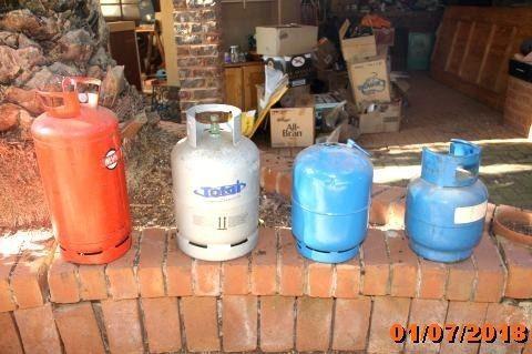 Gas bottles/ gas cylinders for sale